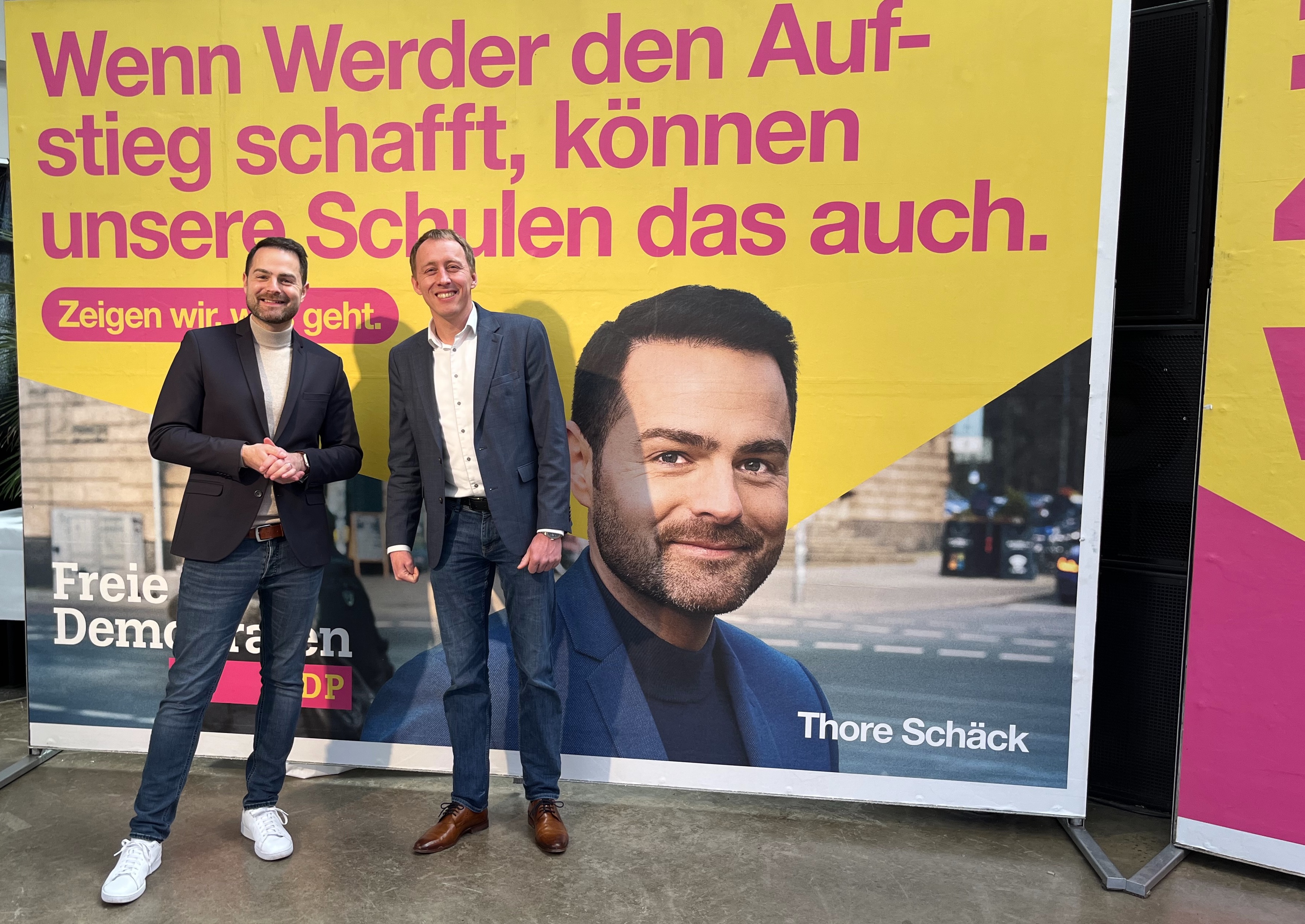 Kampagnenvorstellung FDP Bremen Thore Schäck Hauke Hilz Plakat Gelb Magenta