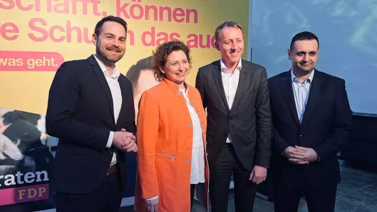 Thore Schäck, Nicola Beer, Hauke Hilz, Bijan Djir-Sarai, Wahlkampfauftakt Bürgerschaftswahl FDP Bremen