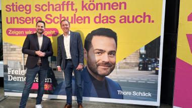 Kampagnenvorstellung FDP Bremen Thore Schäck Hauke Hilz Plakat Gelb Magenta